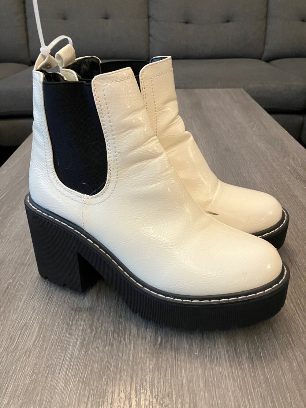 NWT Forever 21 Lug Sole Chelsea Boots white size 9